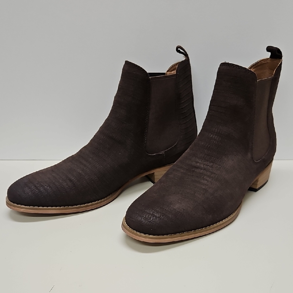 NWOT Steve Madden Suede Boots - Picture 2 of 13